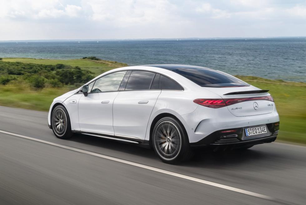 Πρεμιέρα με 2 εκδόσεις και 687 ίππους για τη Mercedes-AMG EQE